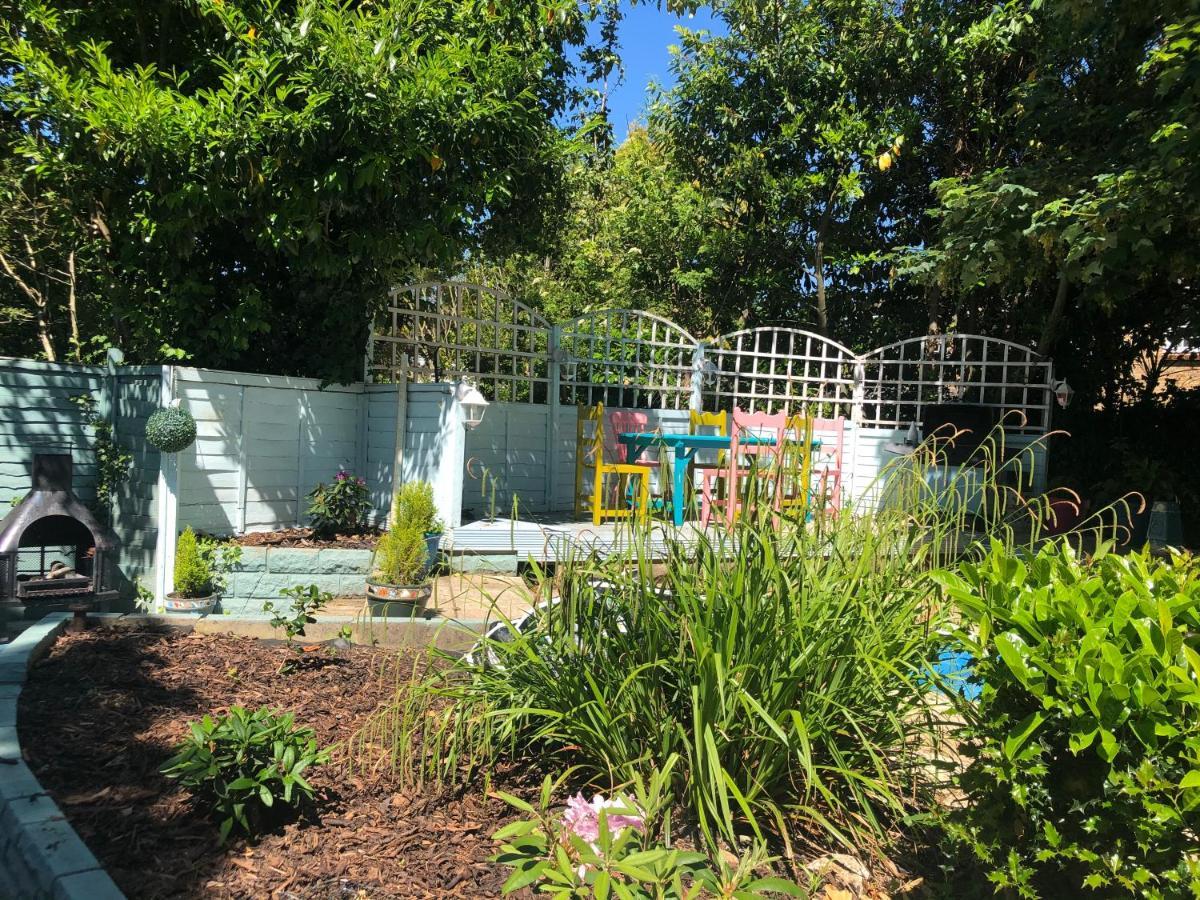 Hookwood Hazelwickゲストハウス エクステリア 写真